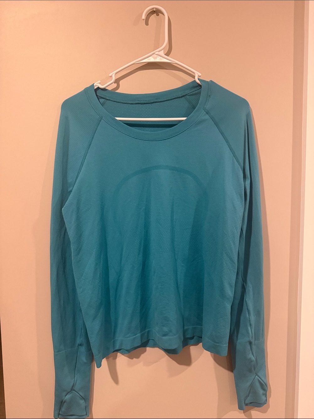 Lululemon Women’s Teal Long-Sleeve Performance Top
